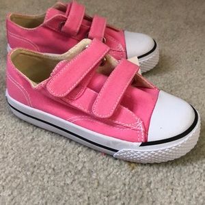 Kids Airwalk shoes